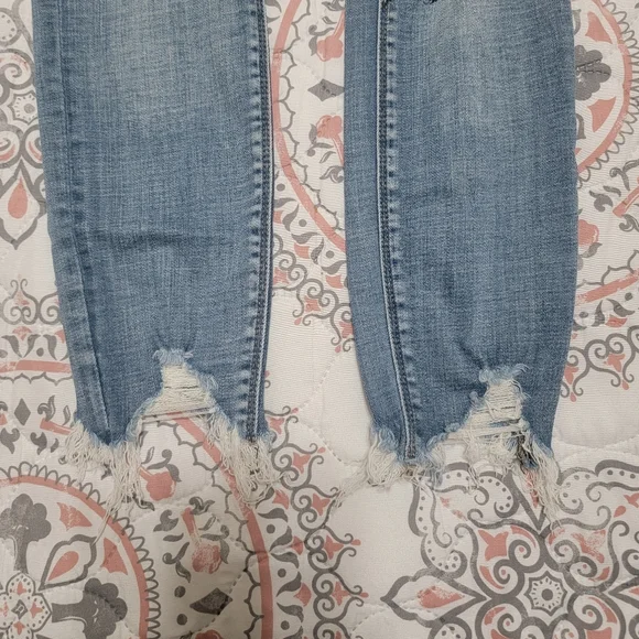 Express Stretch+ Performance Mid-Rise Ankle Legging Jeans - Picture 5 of 6